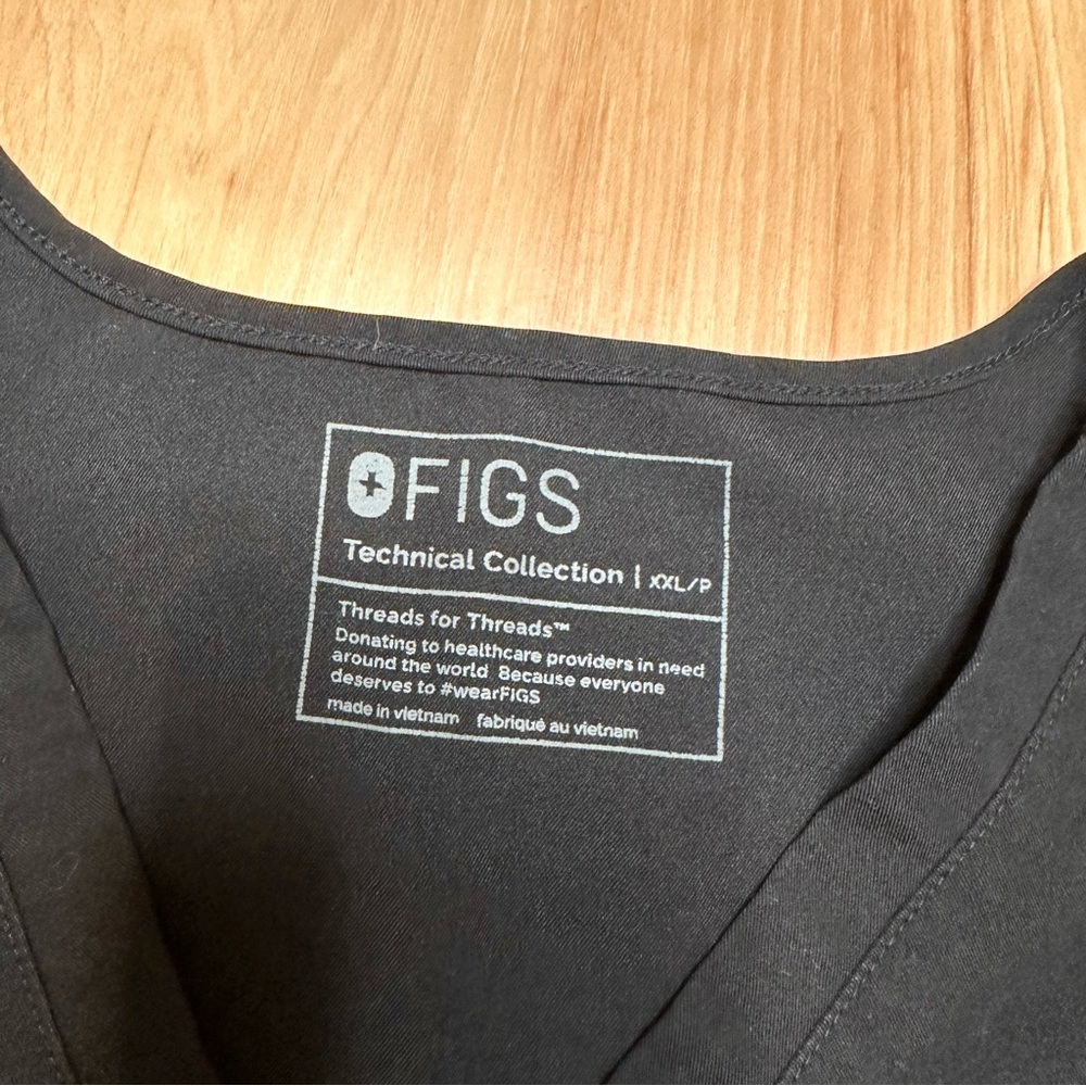 Figs Black Catarina One Pocket Scrub Top women’s size XXL Petite - Picture 5 of 5